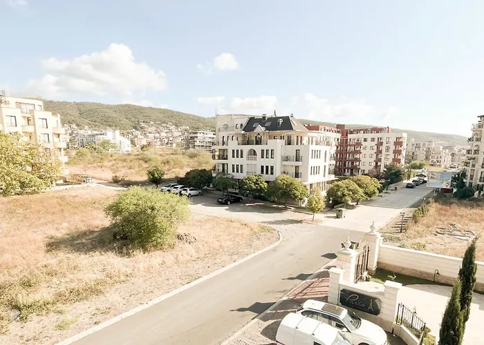 Апартаменты Romance Paris Свети-Влас